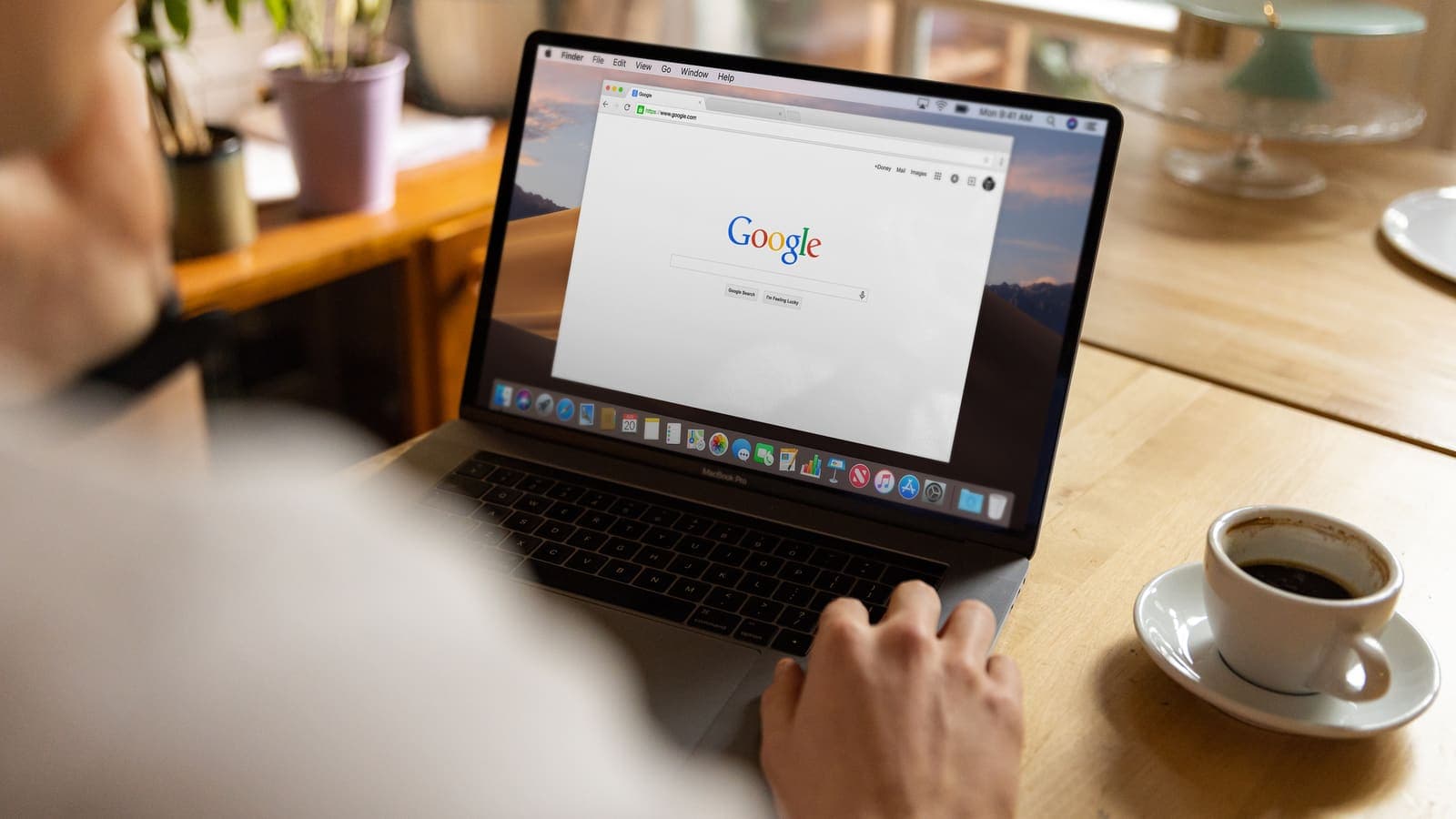 Why Google Shows the Wrong Language or Country When You Travel