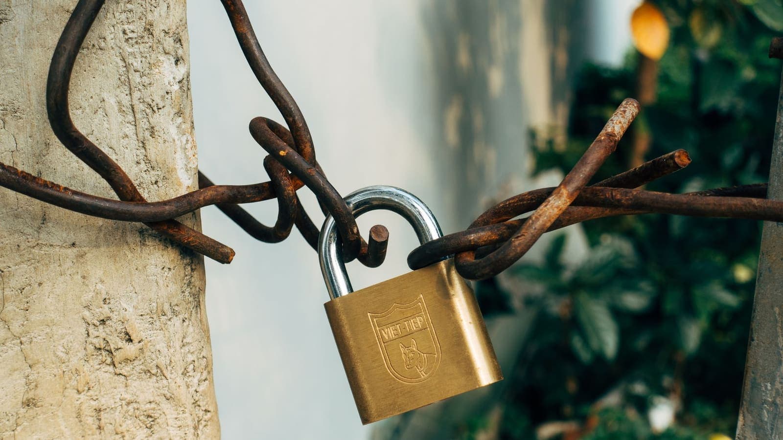 Secure DNS ในเบราว์เซอร์ทำงานร่วมกับ VPN อย่างไร