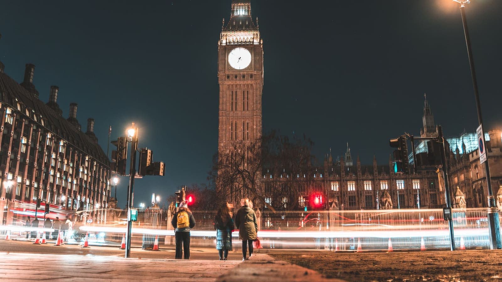 VPN for Travel to the UK: What Thai Visitors Should Know