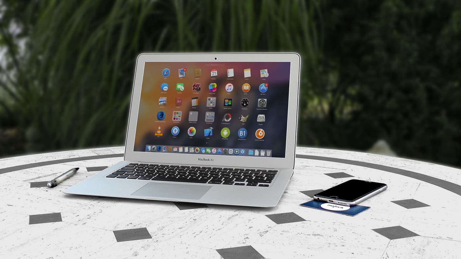 Mobile Hotspot vs Public Wi-Fi with VPN
